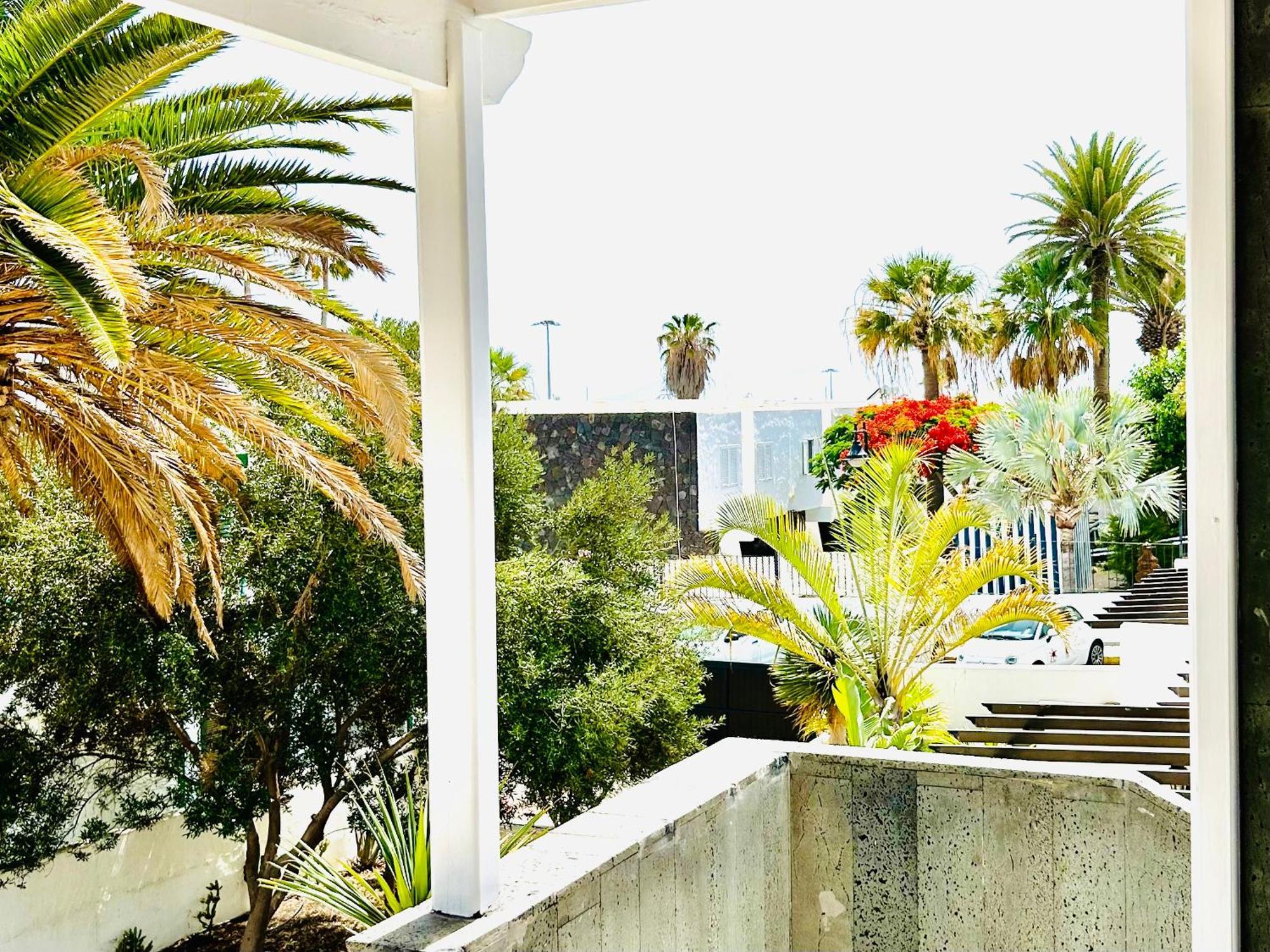 Long Beach Apartment Puerto Del Carmen Пуерто дел Кармен Екстериор снимка